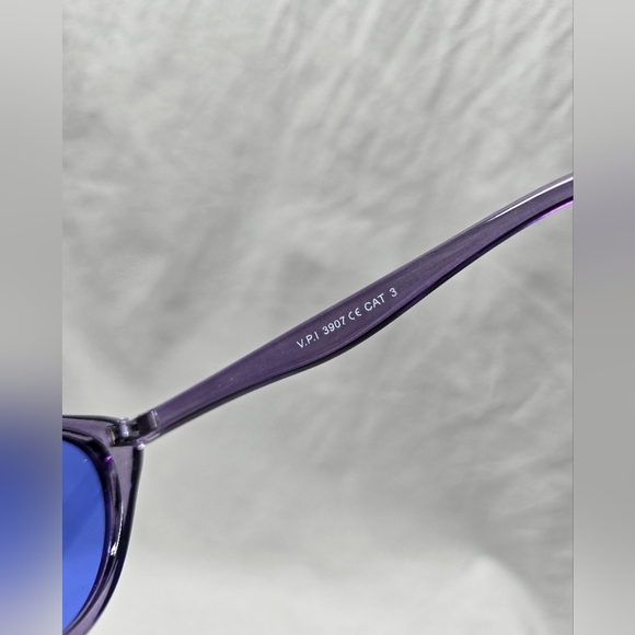 V.P.I. Blue and Purple Cat Eye Fashion Y2K Sunglasses - New - Picture 4 of 8